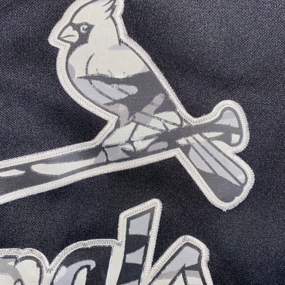 Cardinal’s Merchandise by Majestic, Men’s Medium Black & White Jersey - Picture 10 of 10